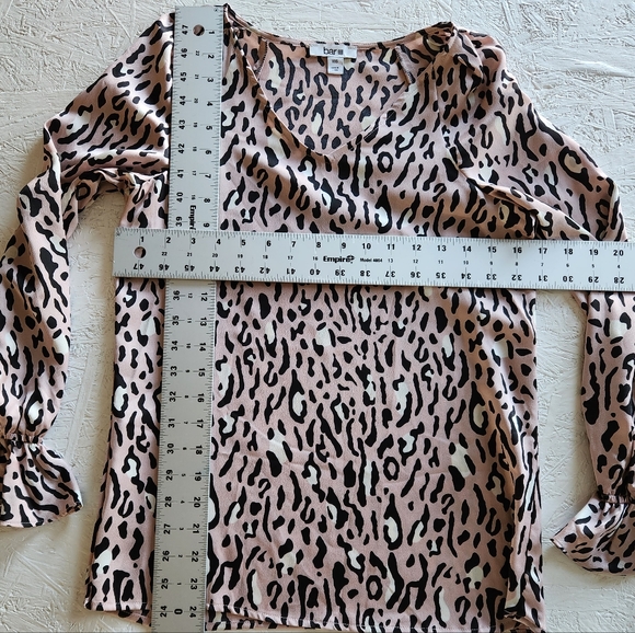 Bar III V-neck animal print top XXS flowy Pink Black White Silky feel Y2K - Picture 3 of 9